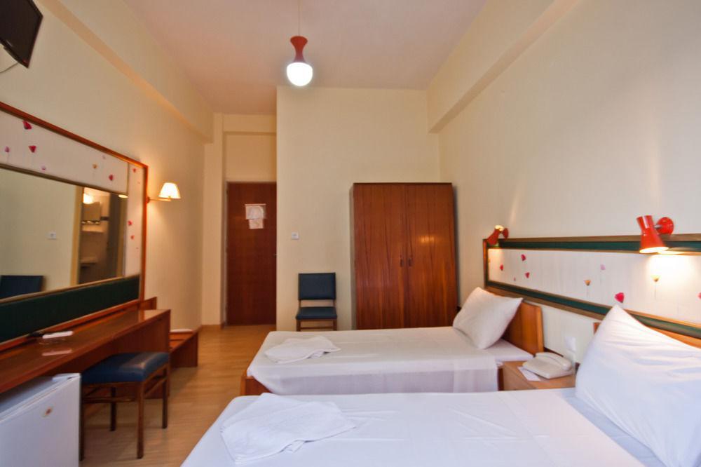 Lucia Hotel Chania  Exterior photo